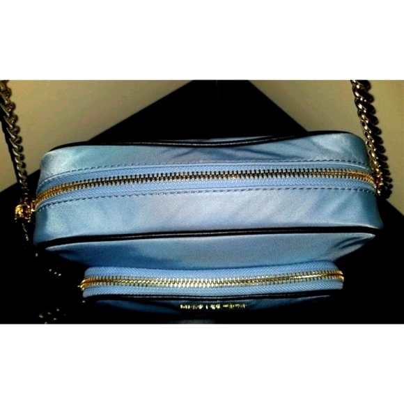 Michael Kors Leila Large Nylon Camera Bag NWOT 💙 - Picture 5 of 10